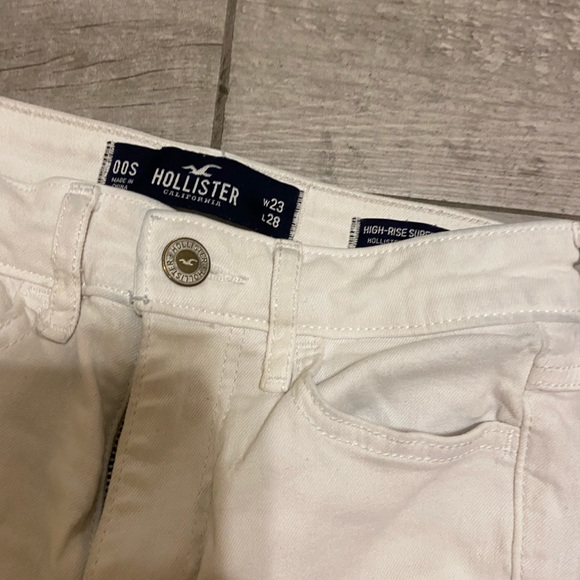 Hollister White distressed jeans - Picture 5 of 6